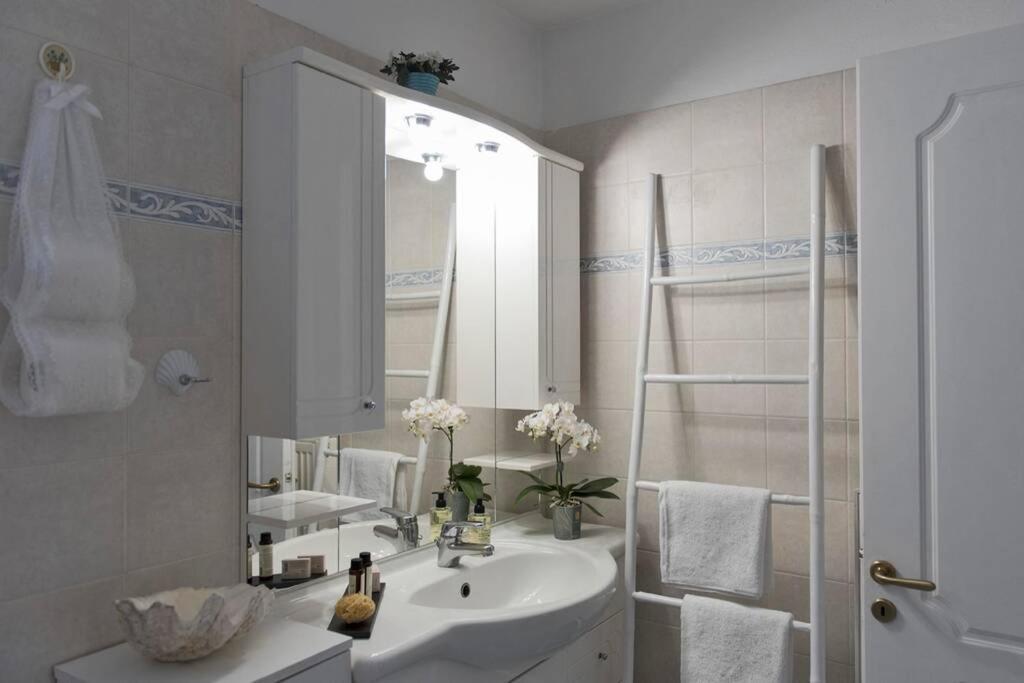 Palmaya Villa, Unique Seafront Experience Vagia  Екстер'єр фото